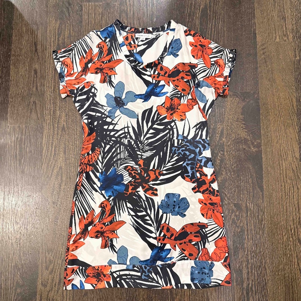 See by Chloé womens Ruffle Neck Short Sleeve 100% silk Floral Print dress Sz 8 M